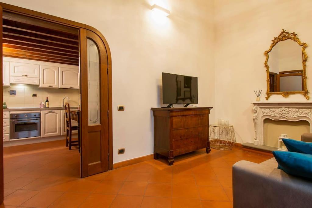 شقة فلورنس  في Demedici Apt W/ 2Br 1' Walk Uffizi & Ponte Vecchio المظهر الخارجي الصورة